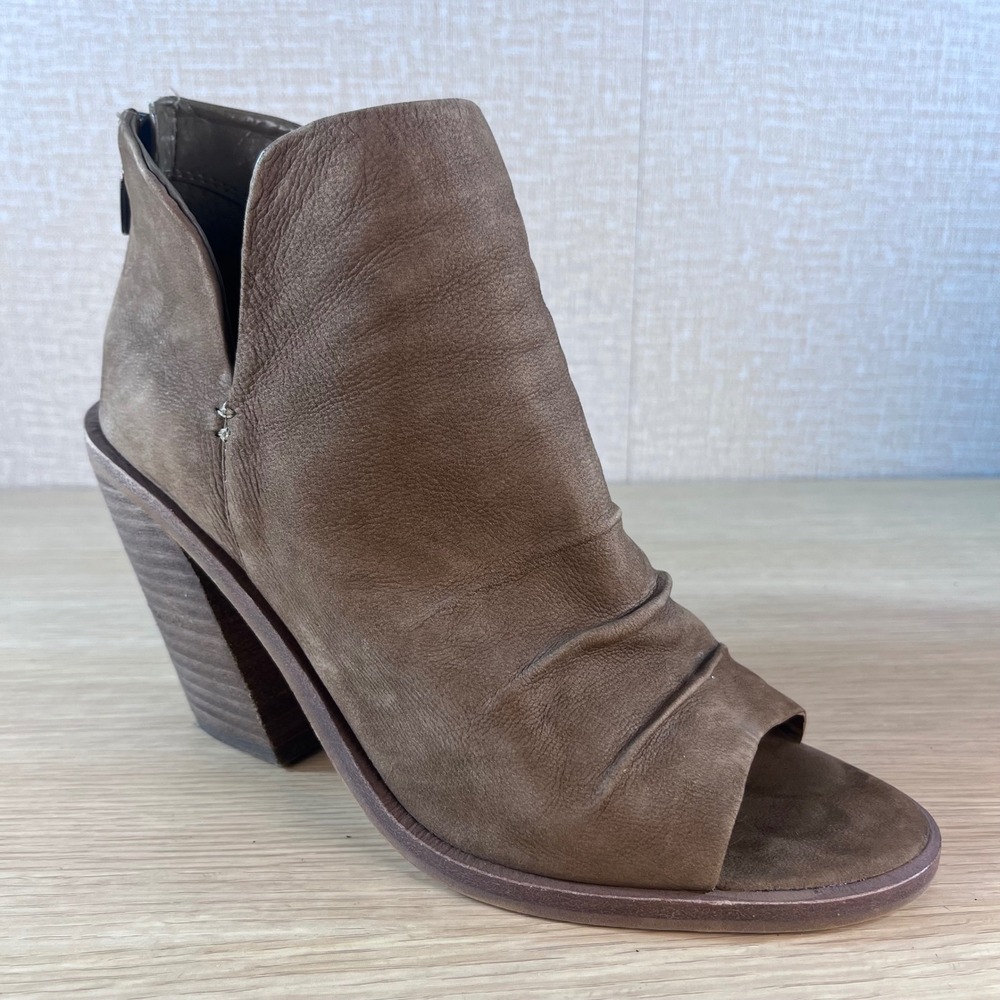 Vince Camuto Brown Leather Ruched Peep Toe Ankle Boots Block Heel Size 8M